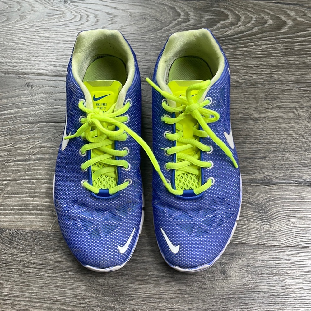 Nike Frees size 7